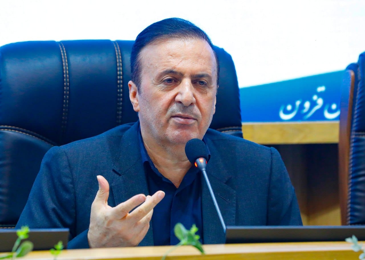 رتبه نخست شورای گفت‌وگوی دولت و بخش خصوصی استان قزوین در  کشور
 
رییس اتاق بازرگانی، صنایع، معادن و کشاورزی قزوین با قدردانی از حمایت استاندار از بخش خصوصی، از کسب رتبه نخست کشور توسط شورای گفت‌وگوی دولت و بخش خصوصی استان در شاخص‌های کمی و کیفی خبر داد عکس کمکی شماره1