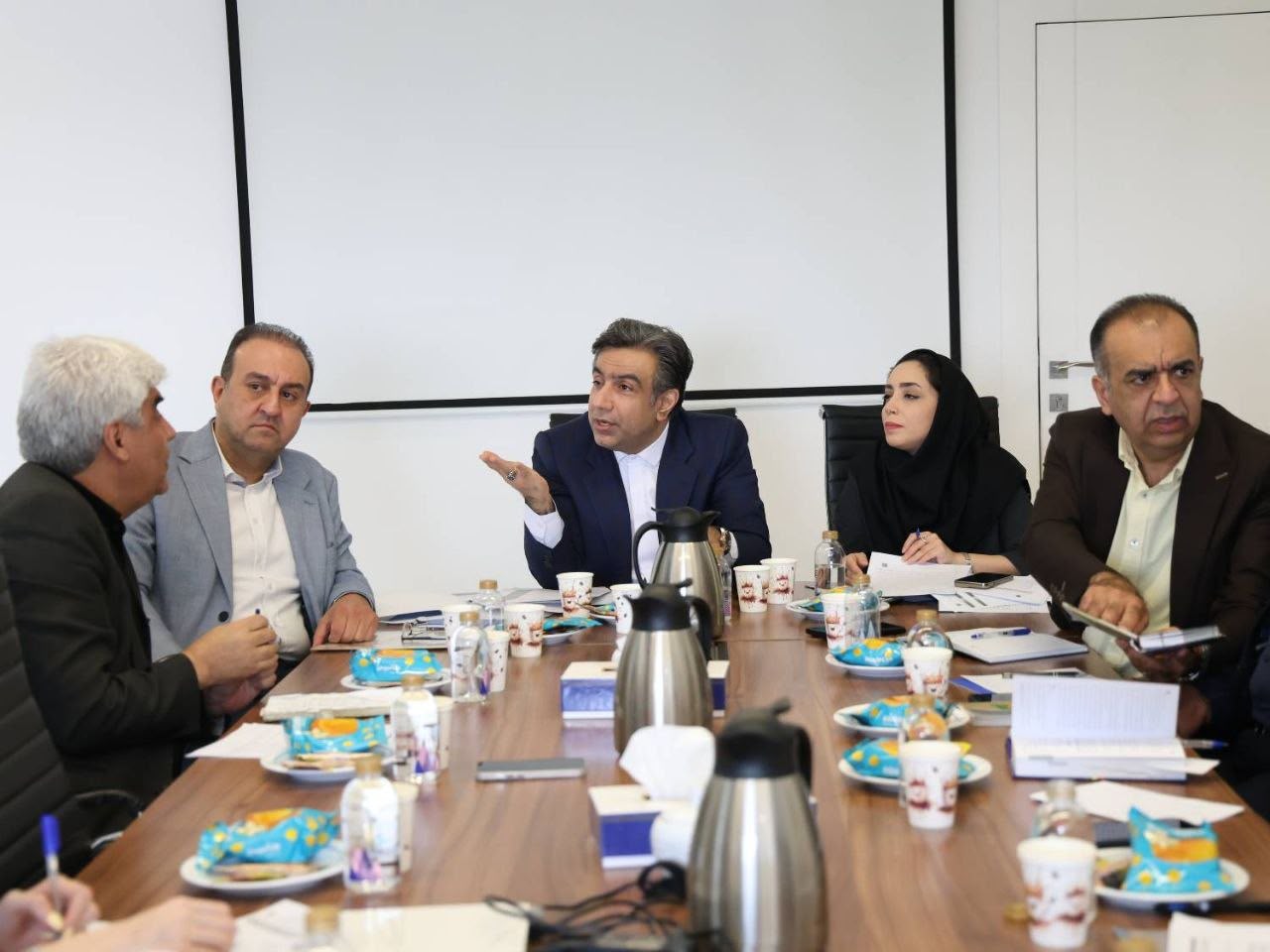 بررسی مصوبه شورای گفت‌وگوی  دولت و بخش خصوصی قزوین درباره رفع موانع صادرات در شرایط فورس‌ماژور در کارگروه تخصصی  شورای گفت و گوی دولت و بخش خصوصی مرکز( اتاق ایران)