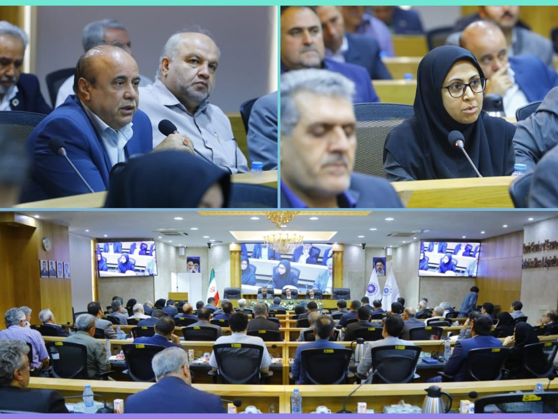 شنبه سی ویکم مرداد ماه، نشست یکصدو بیست وچهارم شورای گفت وگوی دولت وبخش خصوصی استان قزوین به ریاست دکترنوذری استاندار قزوین وباحضور آقایان مهندس عبدیان رئیس اتاق بازرگانی قزوین و دبیر شورای گفت وگو، رحمانی رئیس سازمان مدیریت وبرنامه ریزی استان، اعضای هیات رئیسه، هیات نمایندگان ودبیر اجرایی اتاق،مدیران ارشد اقتصادی استان، نمایندگان بخش خصوصی درشورای گفت وگو و جمعی از اهالی رسانه های استان درسالن وکیل التجار پارلمان بخش خصوصی استان تشکیل شد.عکس کمکی شماره8