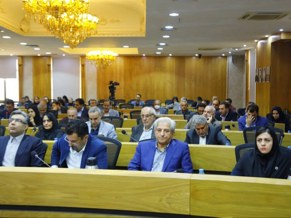 یکصد و بیست و هفتمین نشست شورای گفت وگوی دولت و بخش خصوصی استان قزوین - عکس کمکی شماره 6