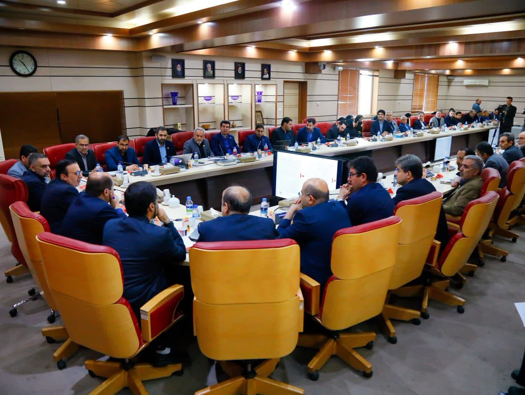 دکتر نوذری استاندار قزوین:
تولید شیلات در استان قزوین باید به۳۰ هزار تن برسد.
عکس کمکی شماره4