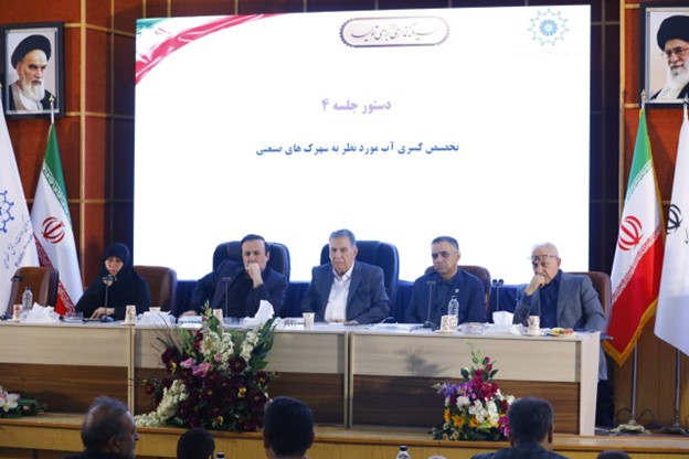 در صدودومین نشست شورای گفت‌وگوی استان قزوین مقرر شد موضوع معافیت مالیاتی واحدهای خدماتی شهرک‌های صنعتی پیگیری و زمینه استفاده صنایع استان از پساب‌ها، فراهم شود.عکس کمکی شماره6