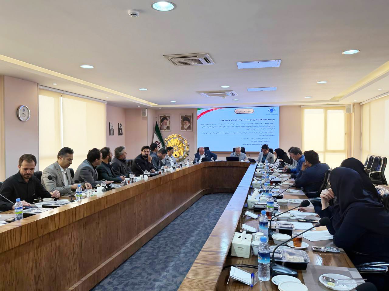 برگزاری جلسه کارشناسی شورای گفت و گو دولت و بخش خصوصی استان موضوع بررسی مشکلات مالیاتی شهرک های صنعتی درسطح استان قزوین