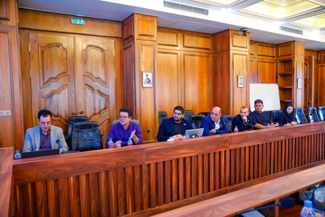 بررسی  قاچاق کالا و سوخت ناشی از صدور باربرگ صوریعکس کمکی شماره1