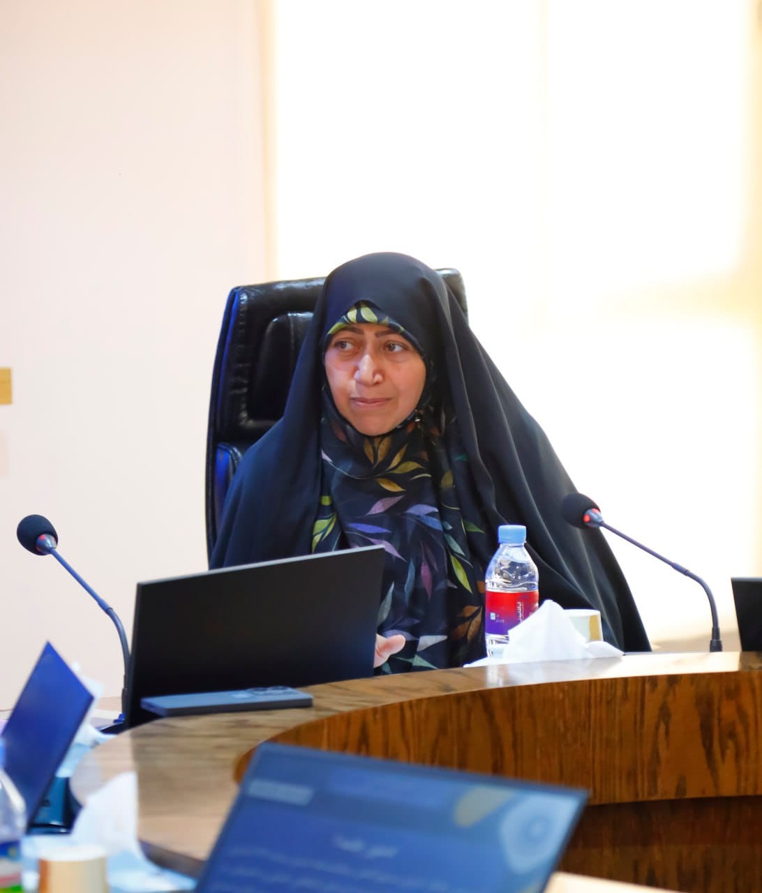 بررسی راهکار اجرای دستورالعمل و بخشنامه ذیل ماده ۱۴۷ قانون مالیات های مستقیم و قبول هزینه کرد های اشخاص حقیقی و حقوقی در حوزه گردشگری با رویکرد توسعه گردشگری ، احیا و مرمت بافت های تاریخی ، بازگشایی و بهره برداری از اماکن تاریخی ، برگزاری رویدادها و آئین های ملی و مذهبیعکس کمکی شماره5