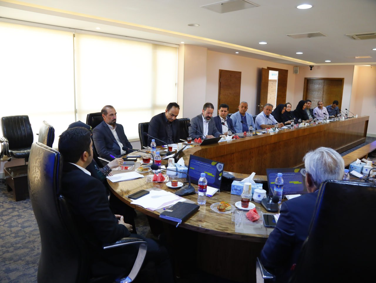 بررسی راهکار اجرای دستورالعمل و بخشنامه ذیل ماده ۱۴۷ قانون مالیات های مستقیم و قبول هزینه کرد های اشخاص حقیقی و حقوقی در حوزه گردشگری با رویکرد توسعه گردشگری ، احیا و مرمت بافت های تاریخی ، بازگشایی و بهره برداری از اماکن تاریخی ، برگزاری رویدادها و آئین های ملی و مذهبیعکس کمکی شماره8