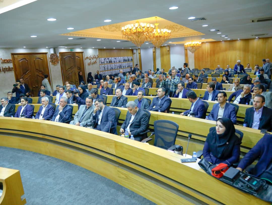 باحضور دکترپورمحمدی  رئیس سازمان برنامه و بودجه کشور
صد و ششمین جلسه شورای گفت وگوی دولت وبخش خصوصی استان قزوین تشکیل شد
اجازه ندادیم صنایع استان  با قطعی‌ برق آسیب ببینند
عکس کمکی شماره3