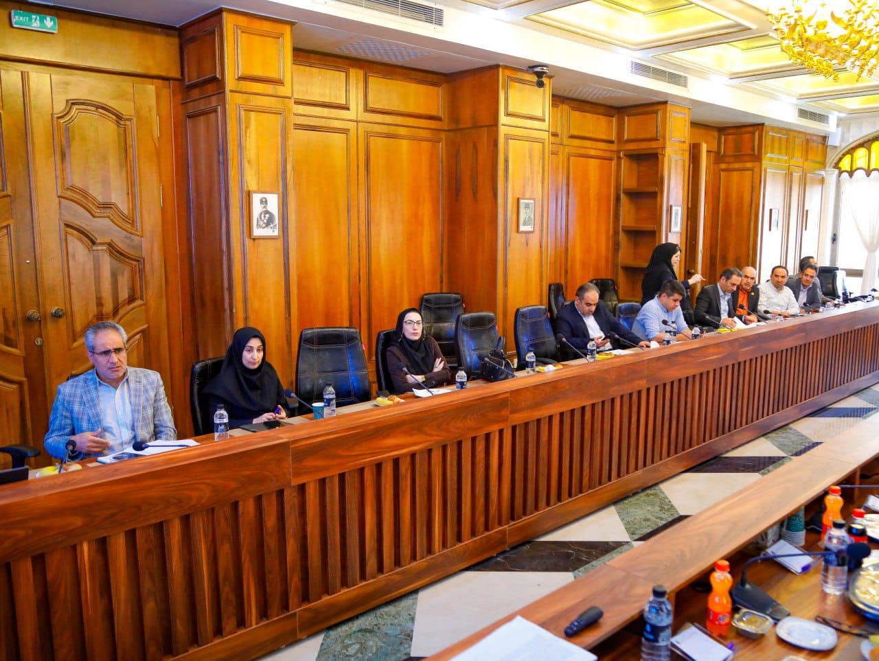 مهندس عبدیان درجلسه کارشناسی نهایی" بررسی و ارائه راهکار تسهیل و تسریع در فرآیند صدور مجوزهای سرمایه گذاری استان قزوین "
اتاق بازرگانی قزوین آماده  هرگونه کمک به حوزه سرمایه گذاری و اقتصادی استان است.
عکس کمکی شماره1