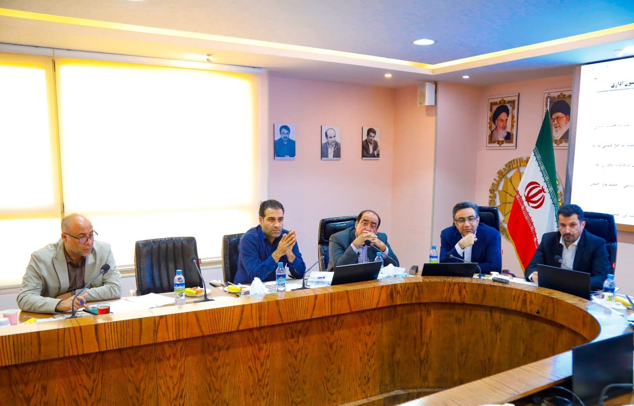 موضوع: ارائه پیشنهادها در خصوص اصلاح قانون مبارزه با قاچاق کالا و ارز (جلسه اول)
به دلیل فشردگی مطالب به جلسه دیگری موکول گردید.عکس کمکی شماره3