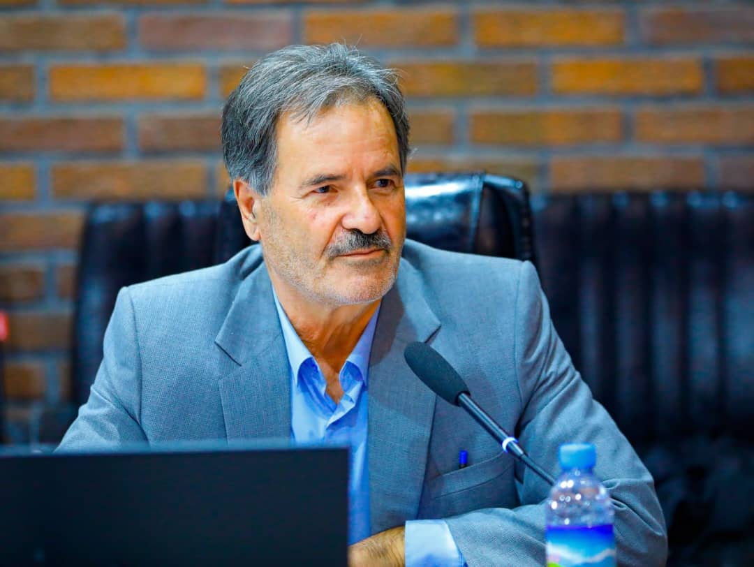 در آغاز این نشست مهندس  بصیری ضمن اشاره به دستور جلسه و تأکید بر نقش جلسات کارشناسی شورای گفت و گوی دولت و بخش خصوصی استان قزوین دربهبودفضای کسب وکار،  ارائه پیشنهادهای  مستند و قابل ارائه برای طرح در صحن اصلی شورا رامورد تأکید قراردادعکس کمکی شماره3