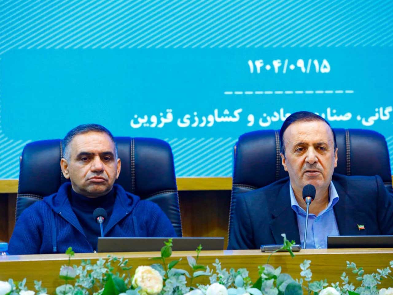 استاندار قزوین در صدویکمین شورای گفت و‌گوی دولت و بخش خصوصی استان :
مسئول ومتولی دیپلماسی اقتصادی استان، اتاق بازرگانی قزوین است.
عکس کمکی شماره3