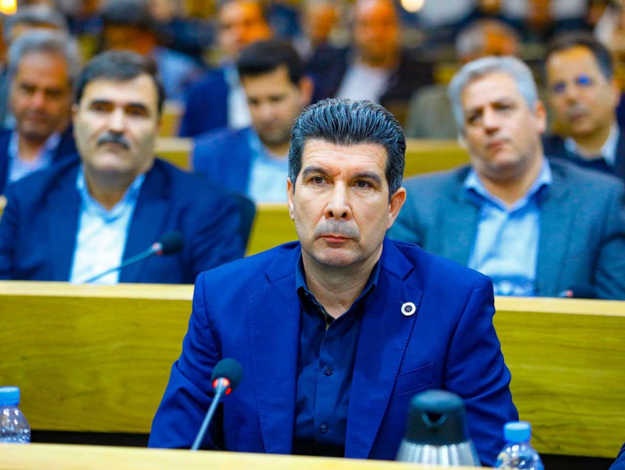 استاندار قزوین در صدویکمین شورای گفت و‌گوی دولت و بخش خصوصی استان :
مسئول ومتولی دیپلماسی اقتصادی استان، اتاق بازرگانی قزوین است.
عکس کمکی شماره5