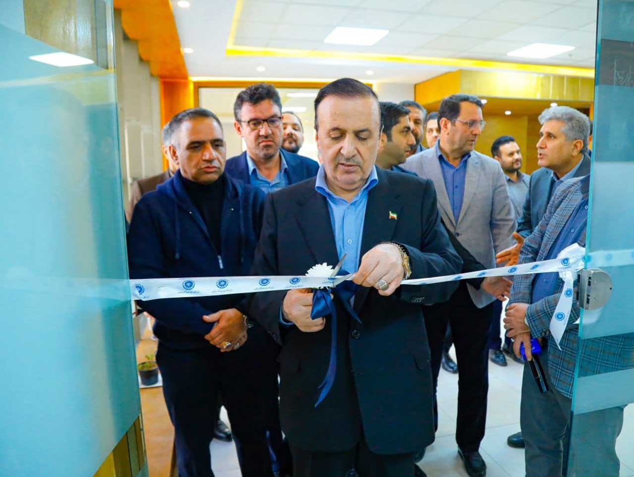 استاندار قزوین در صدویکمین شورای گفت و‌گوی دولت و بخش خصوصی استان :
مسئول ومتولی دیپلماسی اقتصادی استان، اتاق بازرگانی قزوین است.
عکس کمکی شماره9