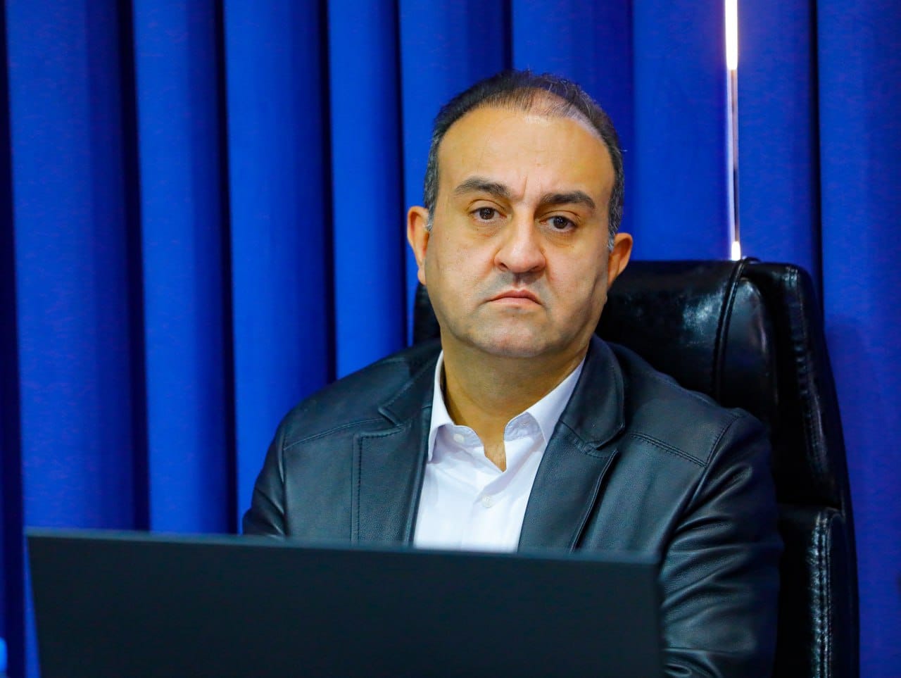 ریاست جلسه را آقای نیما بصیری، عضو محترم هیأت رئیسه و رئیس محترم کمیسیون اقتصادی و حقوقی اتاق بازرگانی قزوین برعهده داشتند. ایشان ضمن اشاره به مسائل و چالش‌های حوزه گردشگری استان، بیان داشتند  ...عکس کمکی شماره2