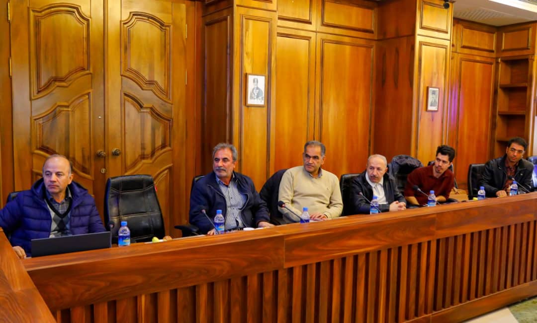 مهندس عبدیان  رئیس محترم پارلمان بخش خصوصی و رئیس کمیسیون ساختمان اتاق بازرگانی قزوین عنوان نمودند در جلساتی که با مدیرعامل بیمه ایران داشتیم، به این نتیجه رسیدیم که باید الزام حداقلی برای بیمه ساختمان (مانند بیمه شخص ثالث )  تعریف گردد. این پوشش بیمه‌ای باید برای تمامی ساختمان‌ها اجباری شود تا در صورت بروز مشکل برای خریدار در آینده، شرکت بیمه بتواند خسارات را جبران کند. سازندگان همچنین می‌توانند برای جلب اعتماد مشتری، گزینه ‌های بیشتری (مانند ضمانت‌های ۲۰ یا ۳۰ ساله) را به صورت اختیاری (مشابه بیمه بدنه) به این پوشش اضافه کنند .عکس کمکی شماره5