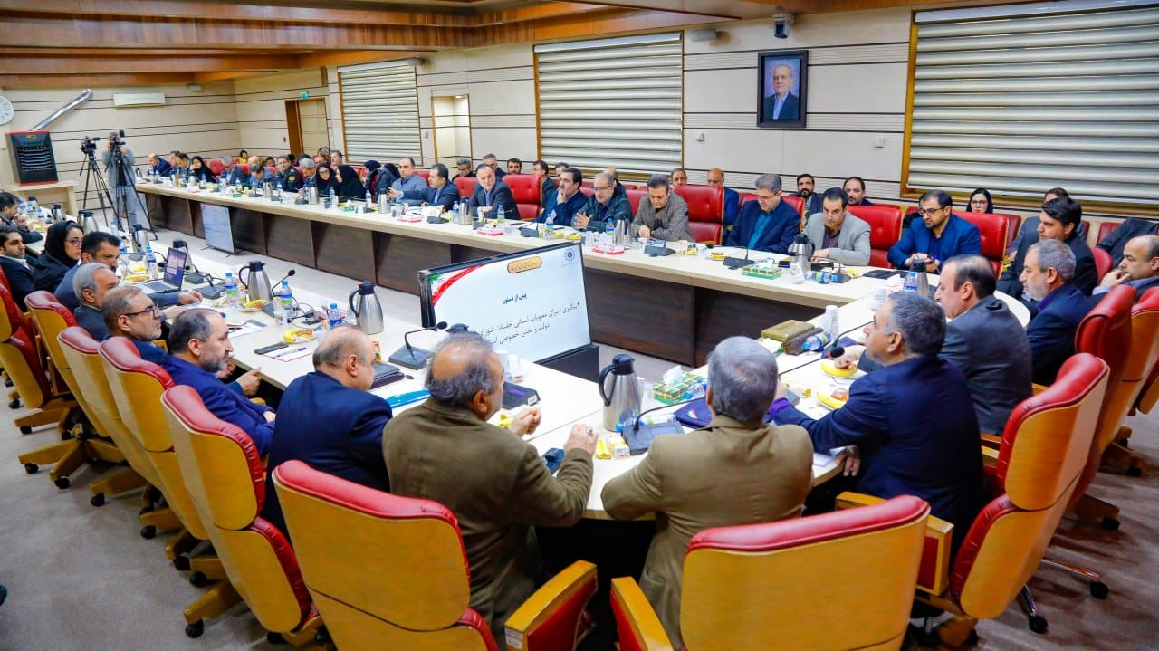 در این جلسه دو مصوبه استانی در خصوص بخشنامه ۸۰۴۷ تأمین اجتماعی و تعرفه تاسیسات گردشگری استان تصویب شد و همچنین تفاهم‌نامه‌ای میان اتاق بازرگانی و سازمان جهاد کشاورزی استان به امضا رسید که موضوع آن همکاری در زمینه واردات نهاده‌های دامی بود.عکس کمکی شماره2