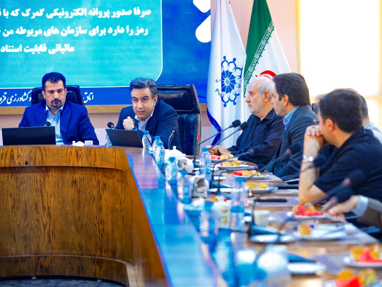 تبـیین جایگاه حقوقی پروانه‌های الکترونیکی گمرک و بررسی چالش‌های ایفای تعهدات ارزیعکس کمکی شماره3